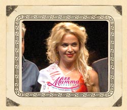 Miss Mamma Italiana in Gambe Elly - Chiara Mattioli